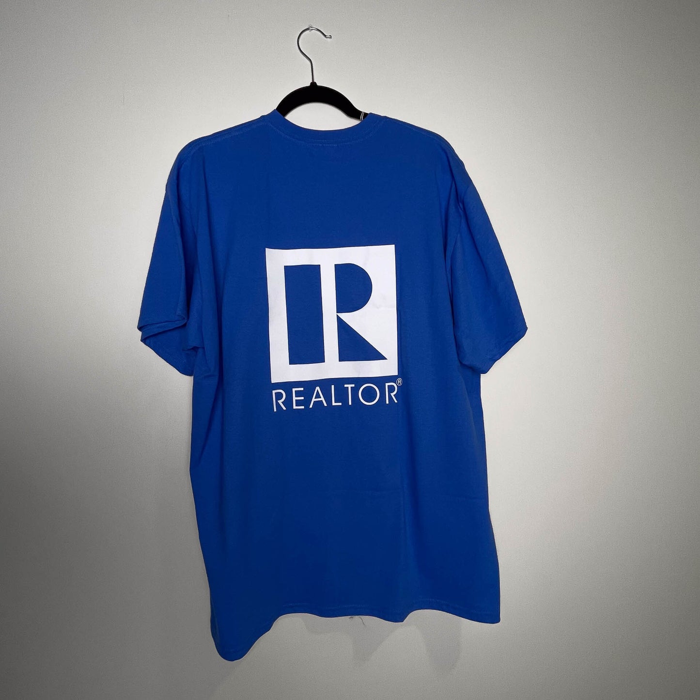 Realtor T-Shirt Realtor Logo tee shirt (RTEEXW RTEEXRB RTEEXG RTEEXBU RTEEXN RTEEXBL))